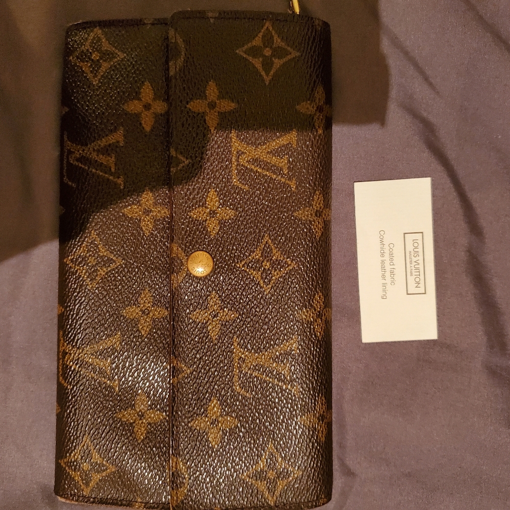 Authentic Louis Vuitton LV Long Wallet